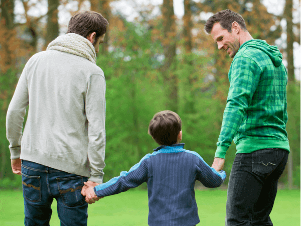 Buona festa del papà, a tutti. Ma l’Italia è un paese per babbi?
