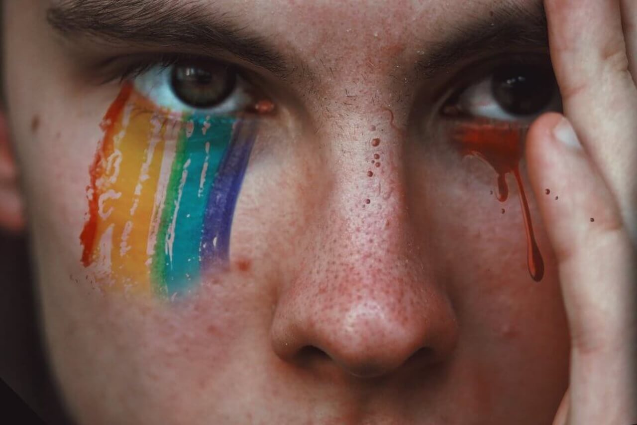 Bologna, minacce e insulti omofobi al coinquilino: 34enne a processo per stalking - omofobia approfondimento 960x640 1 - Gay.it