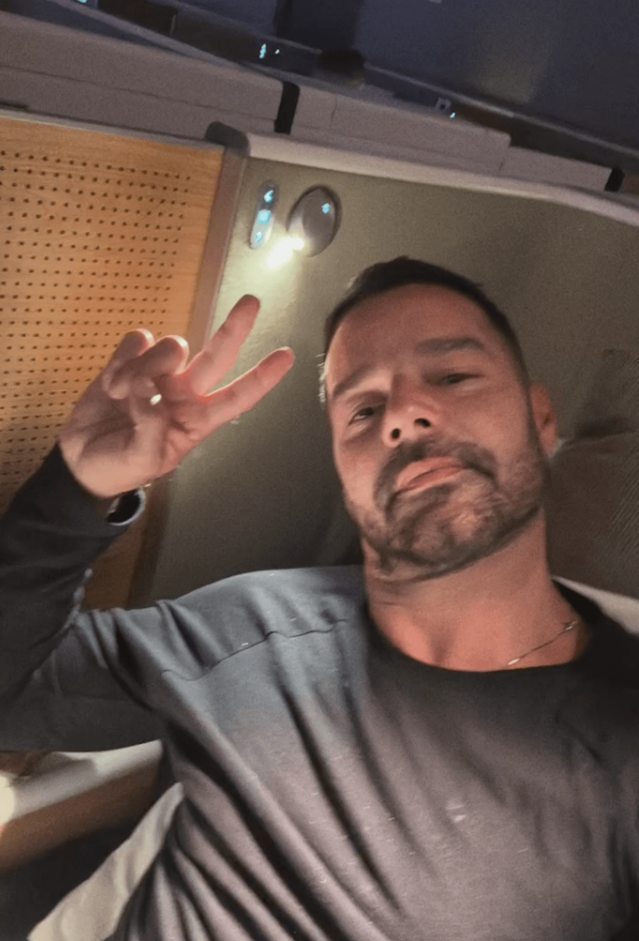 Valentino e Matteo, i figli di Ricky Martin sono la sua copia: la somiglianza con il padre colpisce il web - FOTO - ricky martin 3 - Gay.it