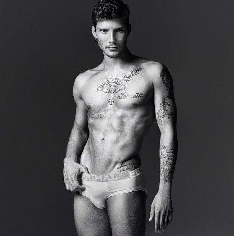stefano de martino in slip-2