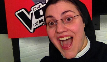 Suor Cristina? Solo restyling Vaticano, altro che simpatica suorina - suor cristina elfo3 1 - Gay.it