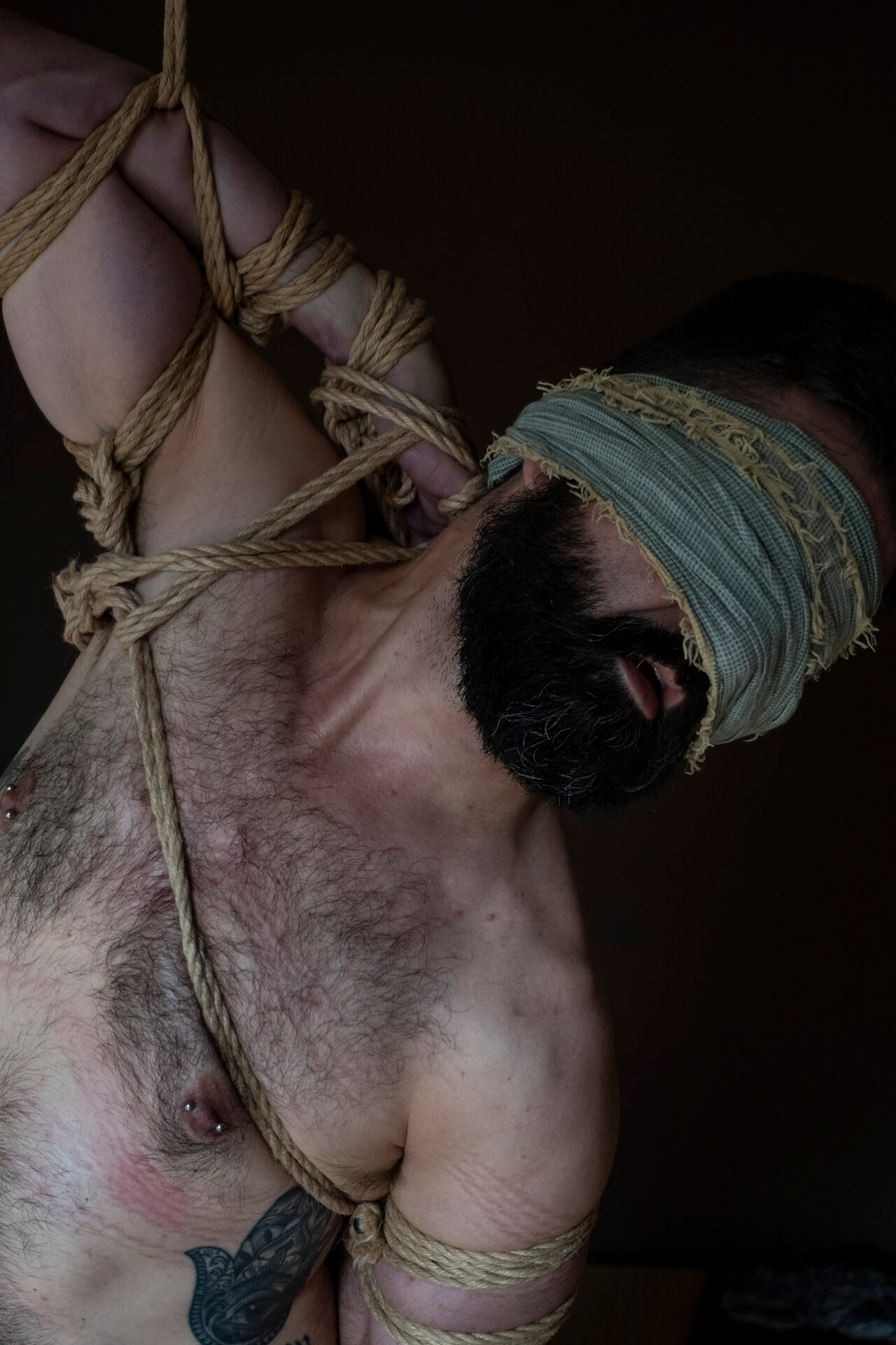 "RI-SCATTI Somebody to love" una mostra fotografica accende i riflettori sulla vita e sulle storie delle persone con Hiv - Andres 2 - Gay.it