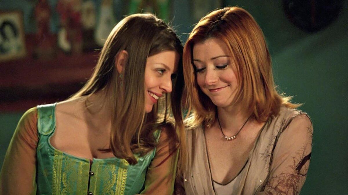 Buffy, Amber Benson ricorda con orgoglio Tara e Willow, coppia queer che ha cambiato la storia della tv