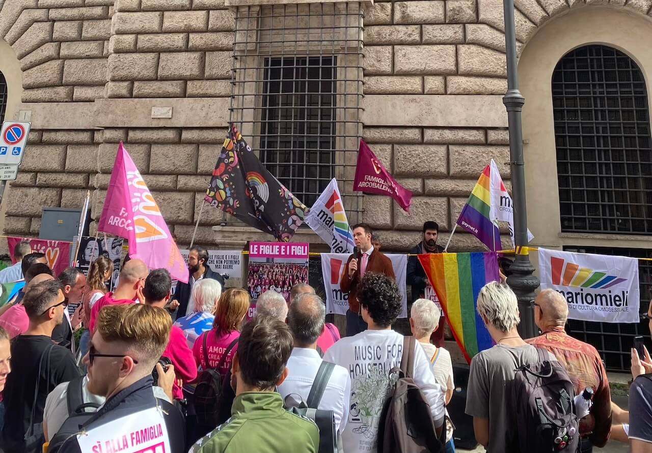 GPA reato universale, in piazza il no al DDL Varchi: “È un’inapplicabile legge di propaganda che alimenta odio”