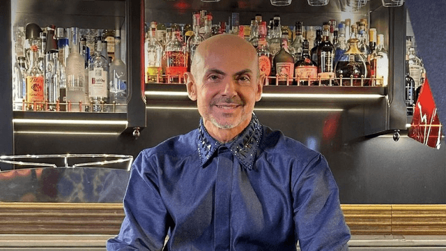 Enzo Miccio: "I primi a non accogliere alcuni gay sono altri gay, mi hanno bollato come una ”macchietta"" - Enzo Miccio - Gay.it