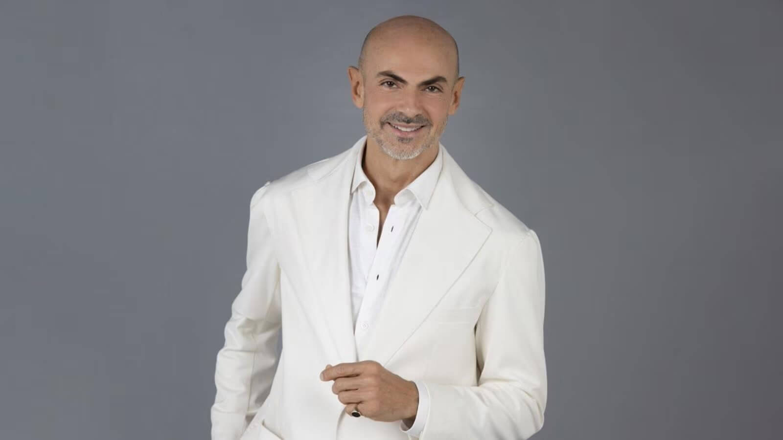 Enzo Miccio: "I primi a non accogliere alcuni gay sono altri gay, mi hanno bollato come una ”macchietta"" - Enzo Miccio Top - Gay.it