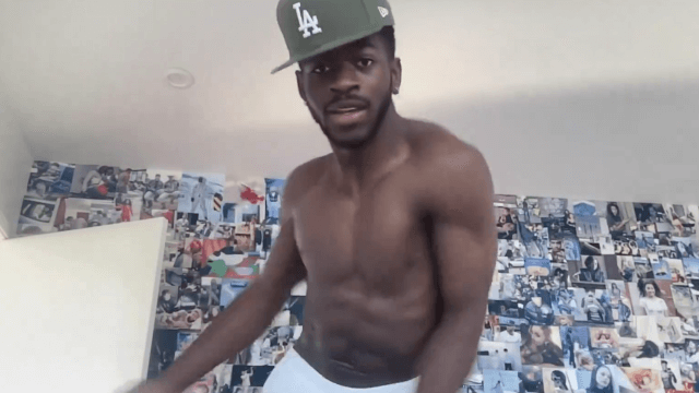 Lil Nas X riparte dopo il flop: "Nuova musica il prossimo mese" e fa uno spoiler sull'album - VIDEO - Lil Nas X 1 - Gay.it