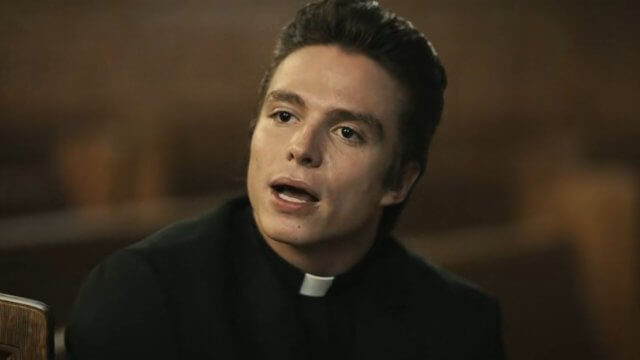 Un prete morto e un altro in carcere dopo una notte di popper, ecstasy e sesso gay - Nicholas Alexander Chavez in ‘GROTESQUERIE - Gay.it
