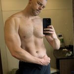 Russell-Tovey - Thumbnail