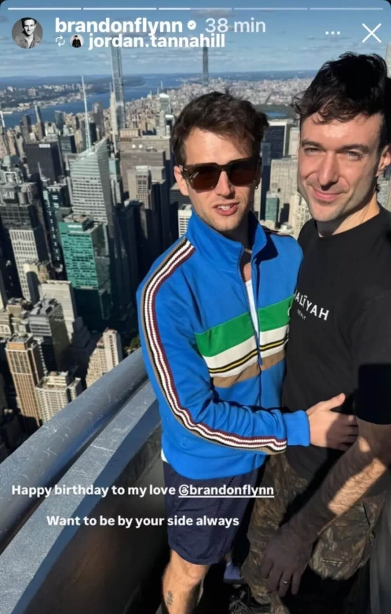 Brandon Flynn di Tredici ha sposato lo scrittore Jordan Tannahill, foto e video - brandon jordan 498x876 copia - Gay.it