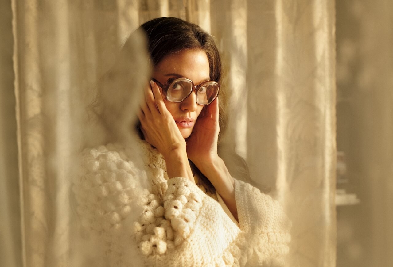 Maria, Angelina Jolie è la Callas: data di uscita, trama, cast, trailer, tutto quello che c’è da sapere sul film di Larrain - Angelina Jolie in Maria 1 Photo credit Pablo Larrain - Gay.it