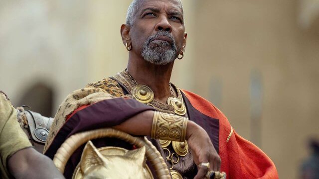 Il Gladiatore 2, Ridley Scott nega di aver tagliato un bacio gay di Denzel Washington: "È una stron*ata" - Denzel Washington Il Gladiatore 2 - Gay.it