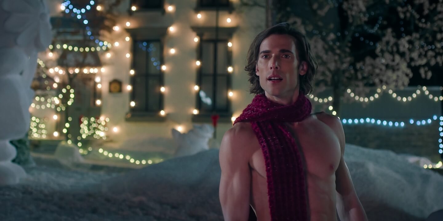 Hot Frosty, perché tuttə guardano la rom-com natalizia con un pupazzo di neve che si trasforma in sexy modello? - Hot Frosty n 00 08 26 17 R - Gay.it