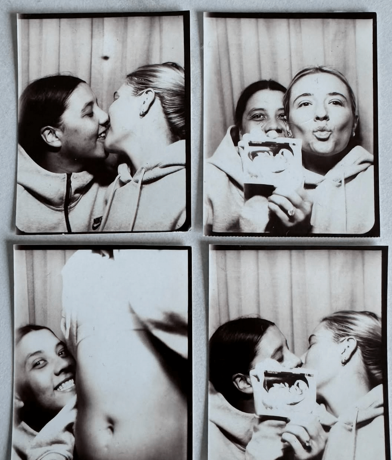Le calcialtrici Sam Kerr e Kristie Mewis diventano mamme, pioggia di insulti omofobi - Sam Kerr e Kristie Mewis - Gay.it