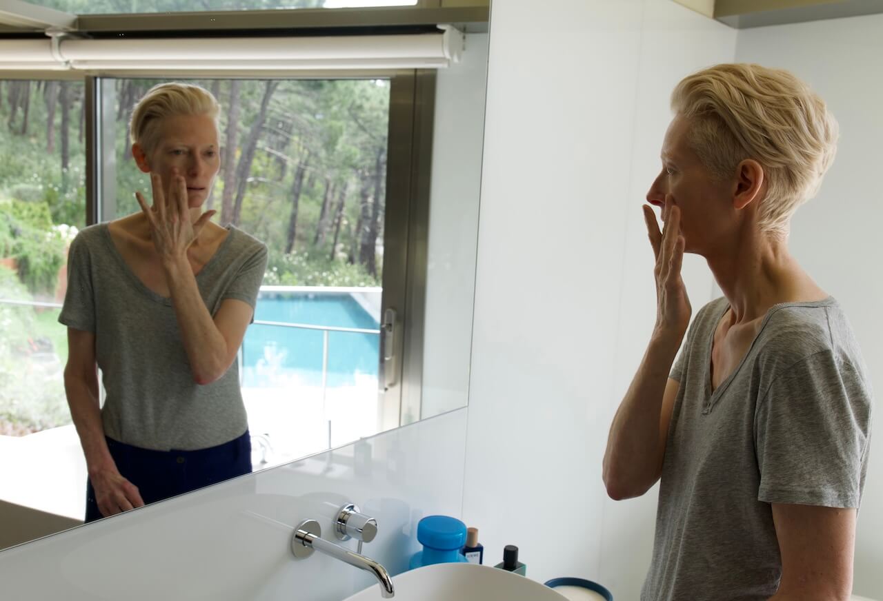 La Stanza Accanto di Pedro Almodovar con Tilda Swinton e Julianne Moore