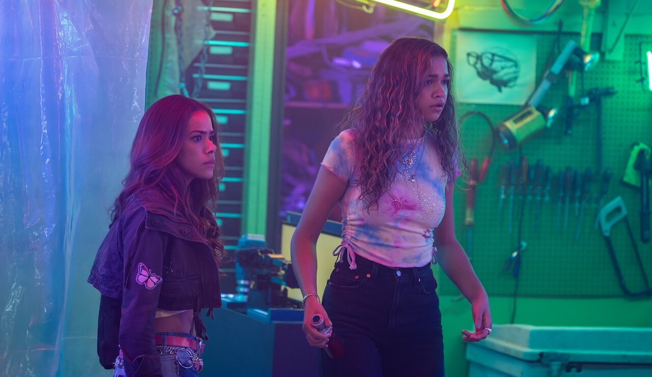 Perché tutti guardano Time Cut, l'horror queer Netflix che omaggia i primi anni '2000? (VIDEO) - TimeCut Day14 171 R - Gay.it