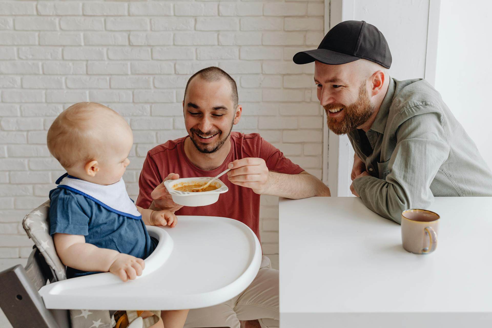 GPA: cos'è la Gestazione Per Altri, come funziona ed altre risposte a domande comuni - gestazioneperaltri genitorialita - Gay.it