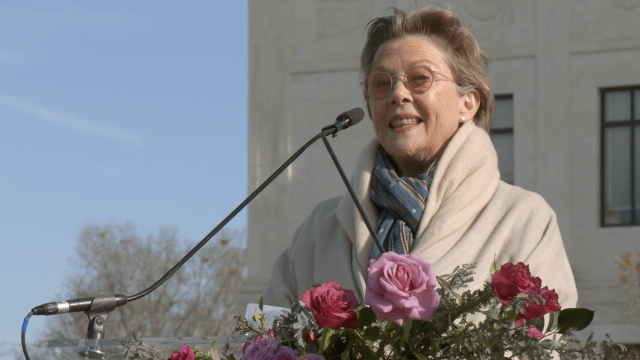 Annette Bening e il discorso a sostegno delle persone trans: “Vogliono solo vivere in libertà, amiamole” (VIDEO) - Annette Bening - Gay.it
