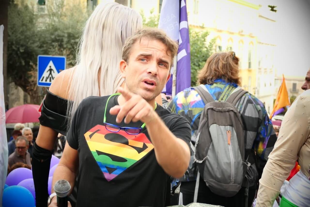 Antonello Sannino di Arcigay Napoli minacciato di morte: "Se vuoi campare non fare politica" - Antonello Sannino pride - Gay.it