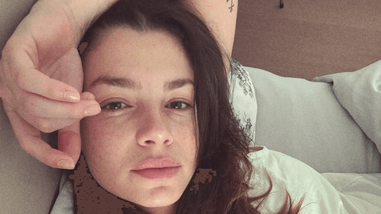 Emma: “Rinuncio all’idea di un figlio. Dovrei pagare e non è giusto”