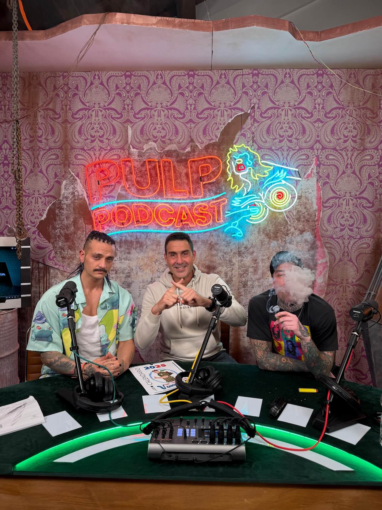 Fedez ospita Vannacci all'interno del suo podcast ed esplode la polemica social (VIDEO) - Fedez ospita Vannacci 1 - Gay.it