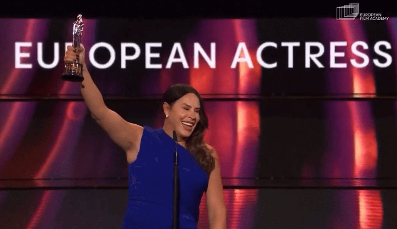 EFA 2024, i vincitori: Karla Sofía Gascón prima storica donna trans a trionfare. Il suo emozionato discorso (VIDEO)