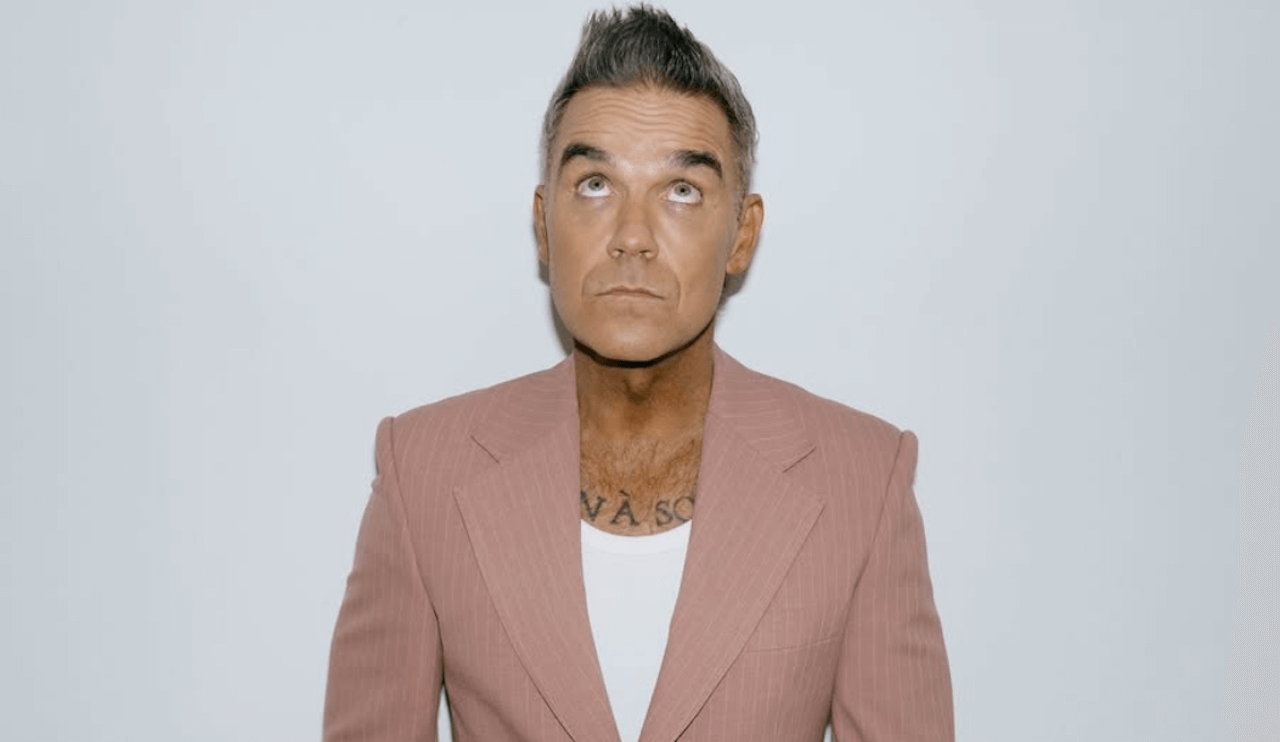 Robbie Williams: “Mai succhiato un ca**o, non troverete mai nessuno che volesse essere gay quanto me”