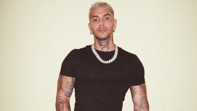 Emis Killa indagato e daspato si ritira da Sanremo 2025 - Emis Killa indagato e daspato si ritira da Sanremo 2025 - Gay.it