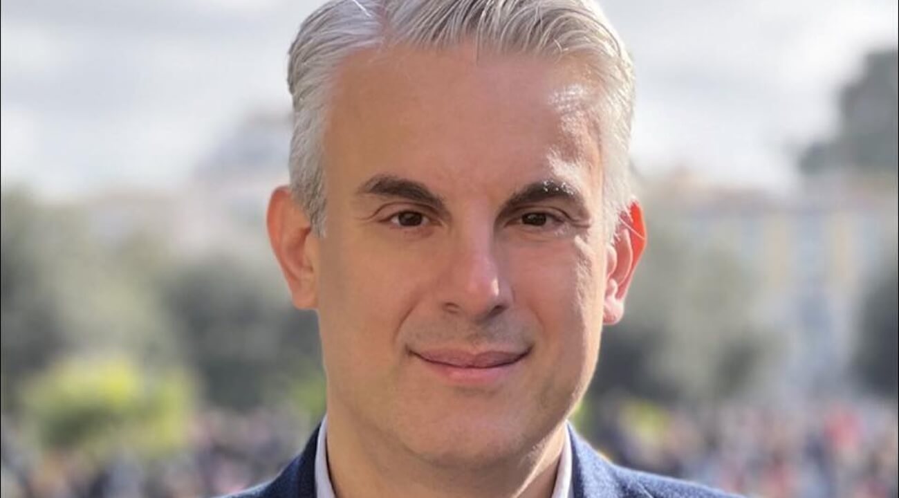 Non chiude le scuole per maltempo, il sindaco di San Giorgio a Cremano Giorgio Zinno travolto dall’omofobia