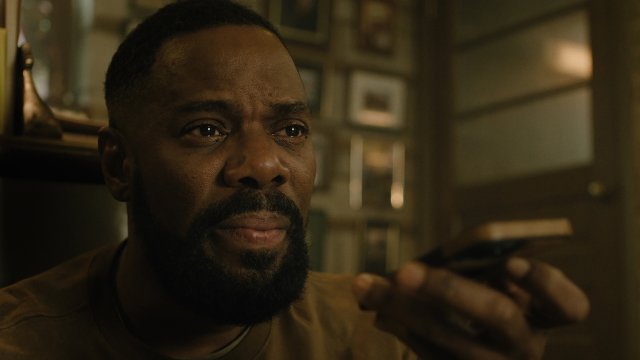 Colman Domingo: "Mi propongono ruoli etero. Nessuno mi guarda e dice: "È gay, non può farlo". Sono un attore" - The Madness n S1 E4 00 28 08 01 R - Gay.it