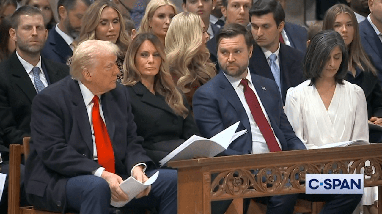 La vescova Budde implora Donald Trump: "Pietà per la comunità LGBT+ e gli immigrati" (VIDEO) - Trump e Vance - Gay.it