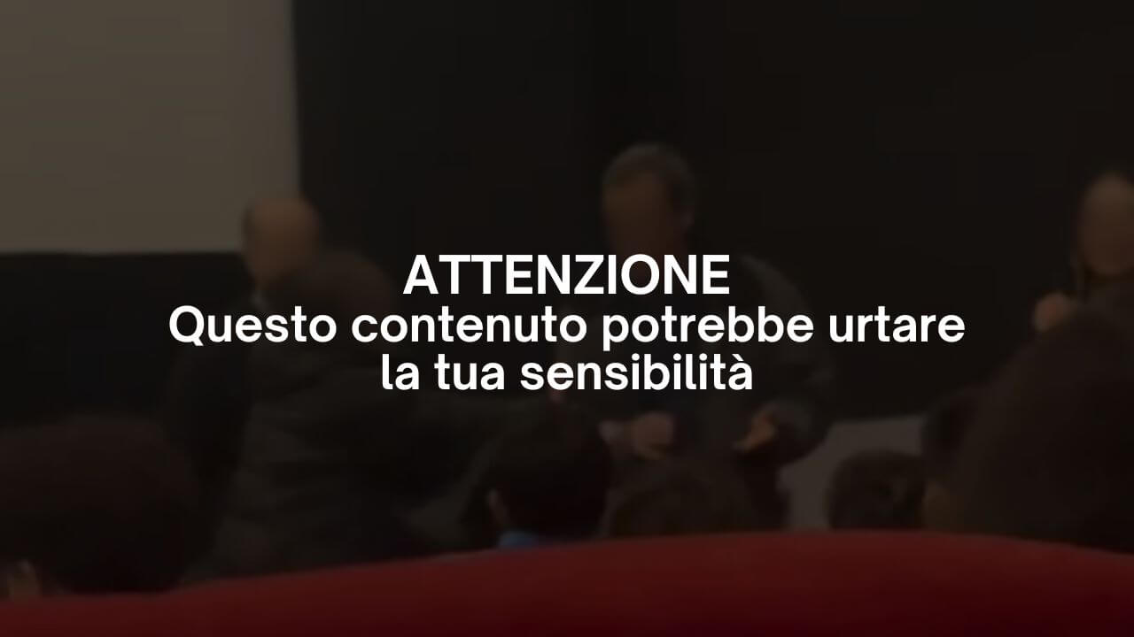 Roma, minacce e insulti omofobi a un prof da una collega dopo la proiezione de “Il ragazzo dai pantaloni rosa”