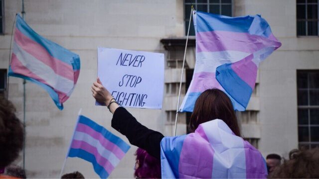 trump-ordini-esecutivi-reazione-comunita-lgbt