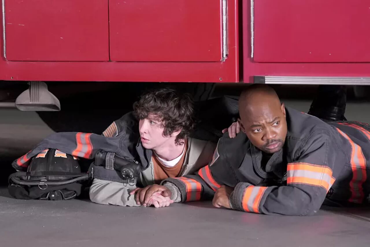 "9-1-1: Lone Star" saluta i suoi eroi dichiaratamente e orgogliosamente LGBTQ+ - 911 Lone Star - Gay.it