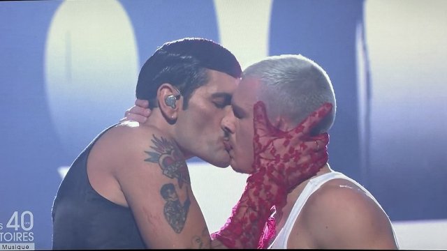 Lucky Love, è virale il suo spettacolare live contro l'omotransfobia in diretta tv (VIDEO) - Lucky Love - Gay.it