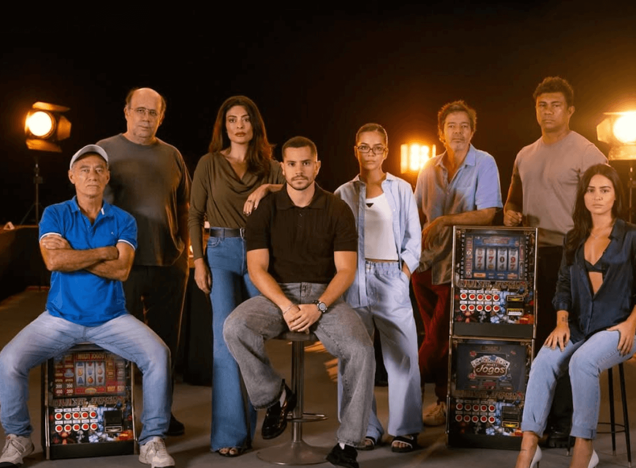 Os Donos do Jogo, André Lamoglia protagonista di una nuova serie dopo Elite (FOTO e VIDEO) - Os Donos do Jogo Andre Lamoglia 3 - Gay.it