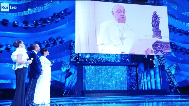 Sanremo 2025 Papa Francesco video_
