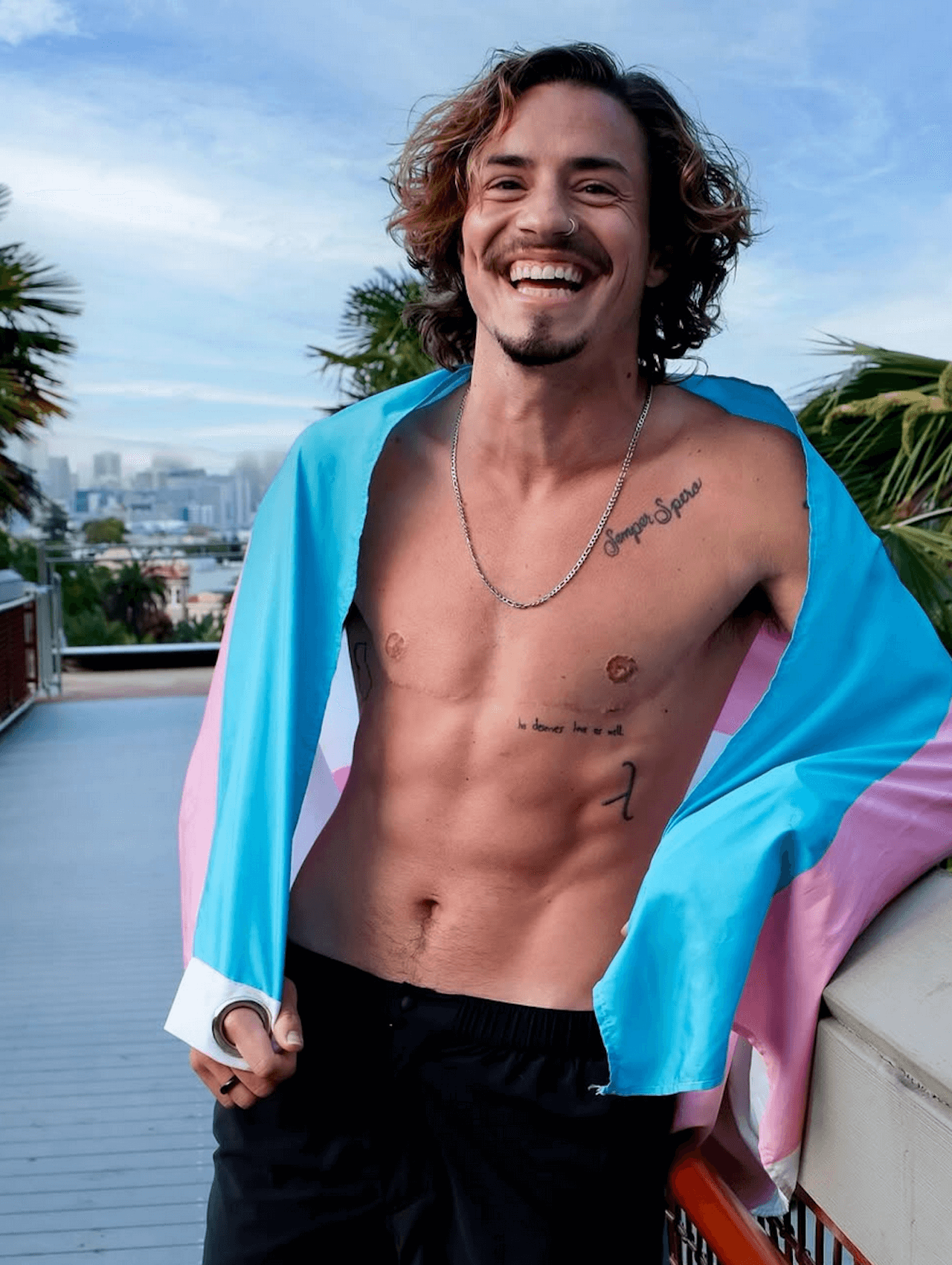 Cal Calamia, il maratoneta trans non-binario che sta scrivendo la storia - Cal Calamia 3 - Gay.it