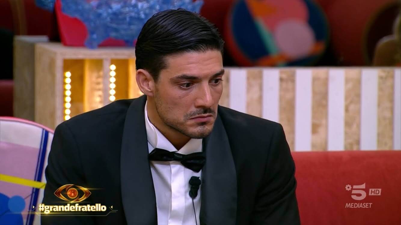 Retroscena Grande Fratello 2025: Shaila “sparisce”, Lorenzo festeggia con i fan, cosa è successo dopo la finale (VIDEO) - IMG 2085 - Gay.it