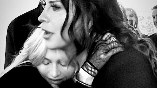 Karla Sofia Gascon abbraccia Madonna: "Grazie per le tue parole d'amore e forza, ti amo" - Karla Sofia Gascon abbraccia Madonna - Gay.it