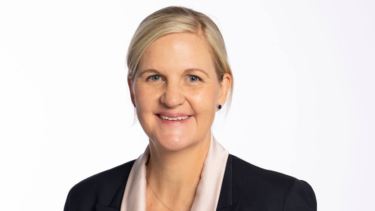 Kirsty Coventry prima storica donna presidente del CIO. Sostiene il divieto alle atlete trans negli sport femminili