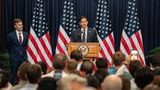 Trump e Marco Rubio rimuovono le persone LGBTQ+ e le donne dall'annuale rapporto sui diritti umani - Marco Rubio - Gay.it
