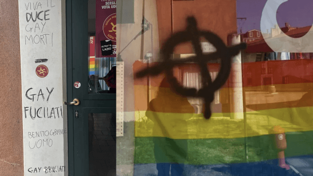 "Gay morti, fucilati e bruciati", assalto omofobo e fascista ad Associazione studentesca di Venezia - Venezia - Gay.it