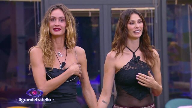Dayane Mello e Helena Prestes