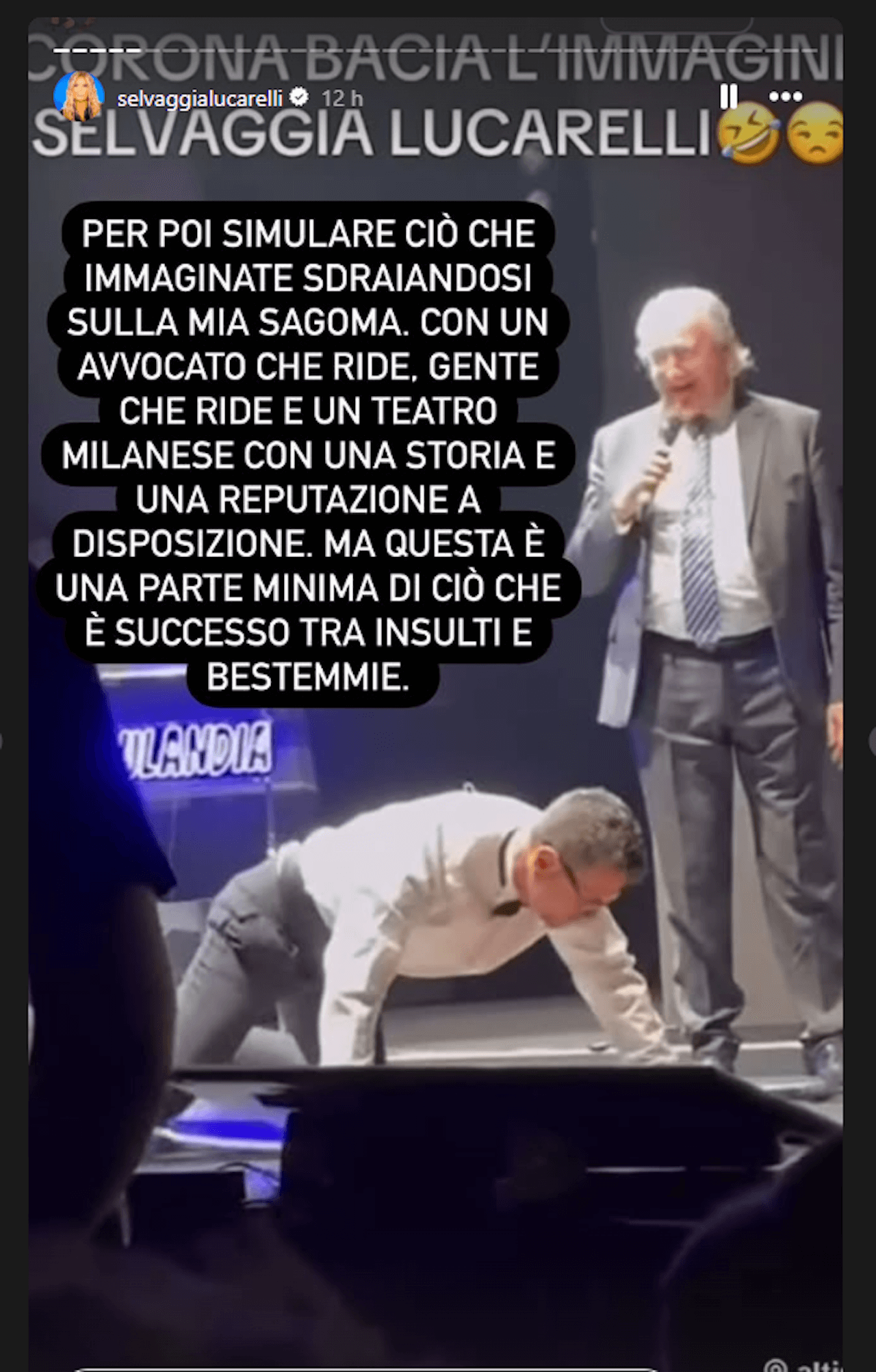 Fabrizio Corona simula un rapporto sessuale con Selvaggia Lucarelli