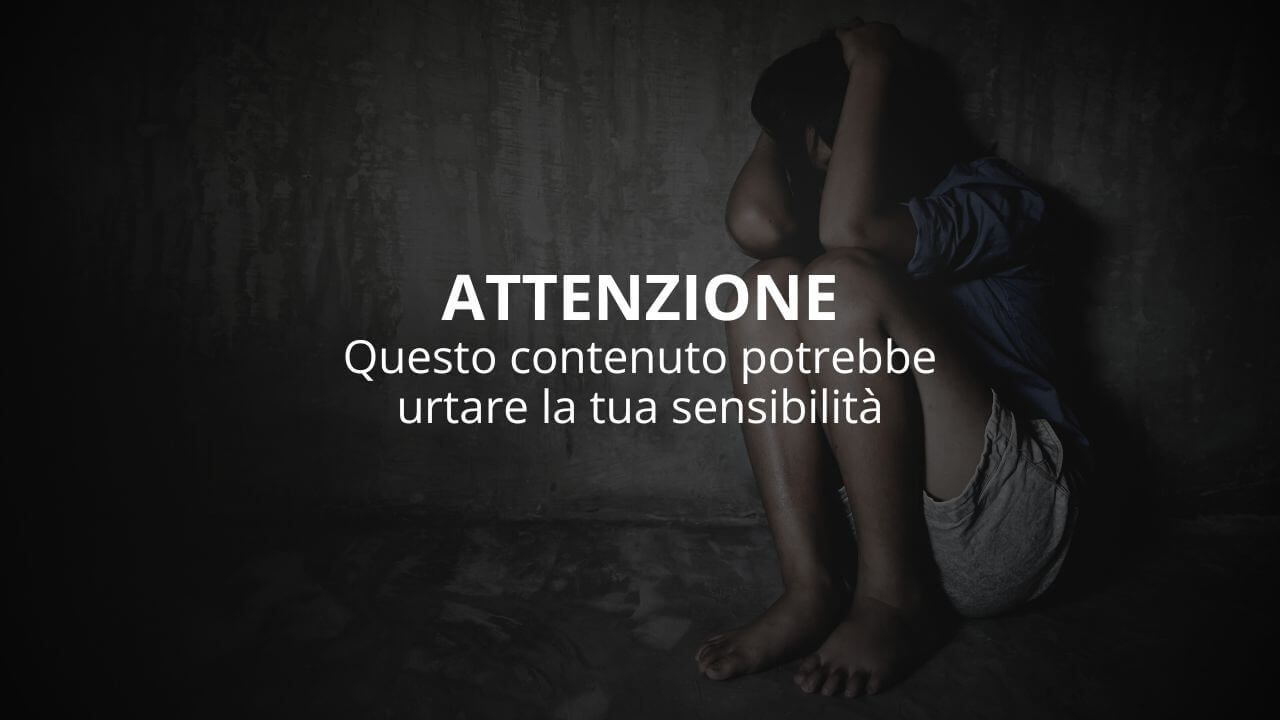 Gallipoli, picchia il figlio da quando aveva 4 anni perché gay “Giocava con le bambole”: padre a processo, il ragazzo aveva tentato il suicidio