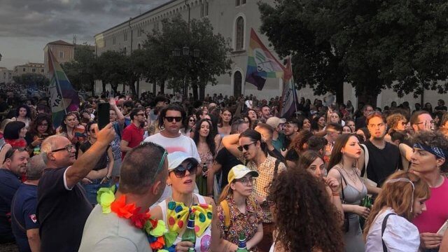 minacce-molise-pride-uomo-armato