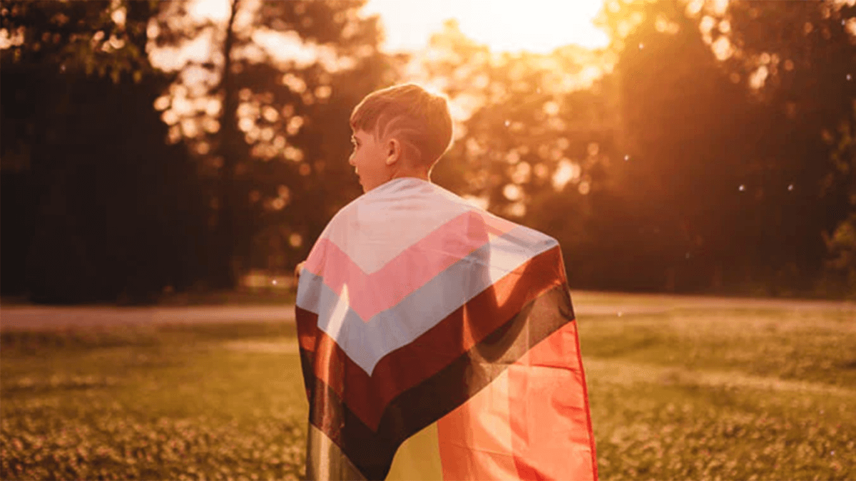 Addio unioni civili, restiamo single per essere genitori: l’umiliazione delle persone LGBTIAQ+ in Italia