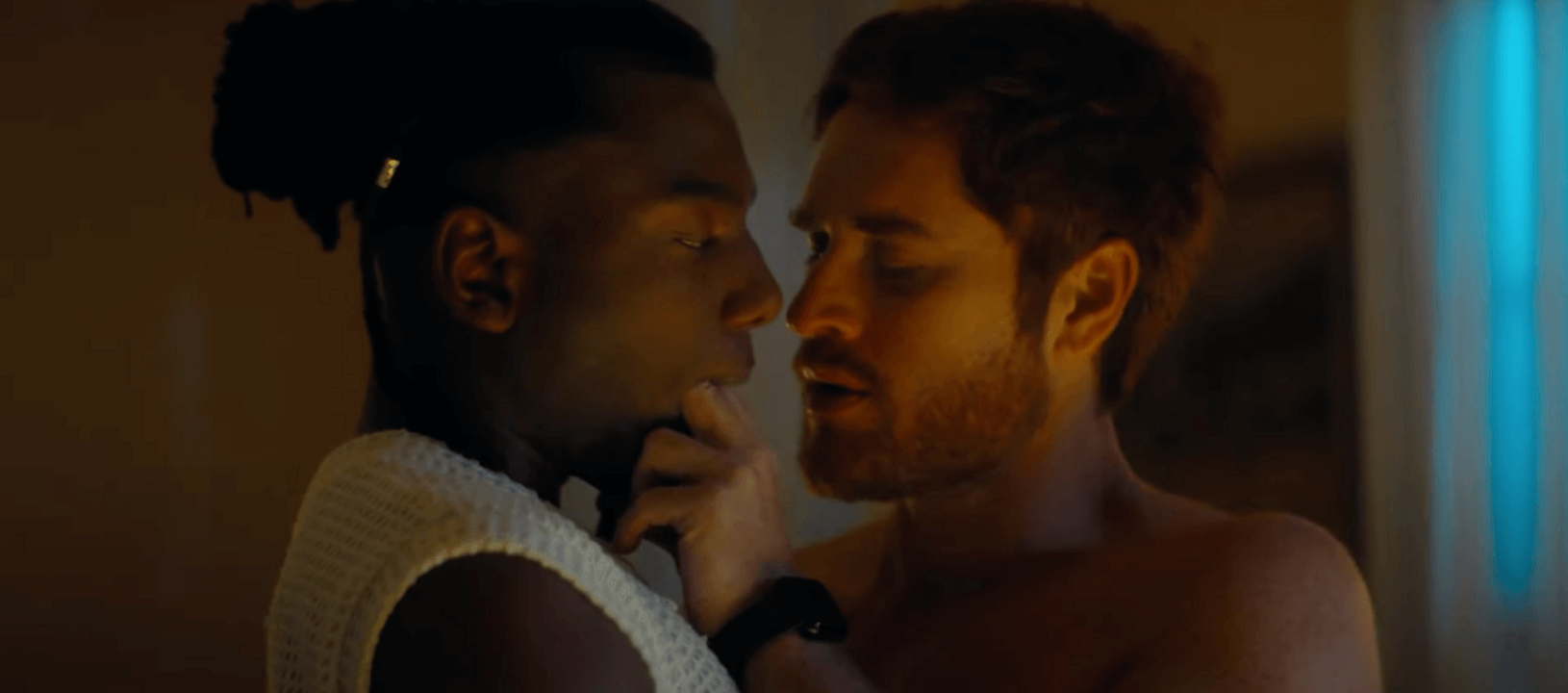 Night Stage, un thriller erotico dove la passione vince sulla repressione