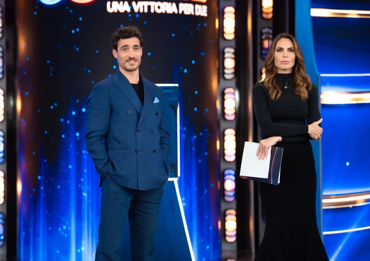 Antonino Spinalbese e Ilary Blasi a "The Couple"